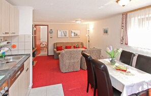 TV, DVD player, aparelho de som