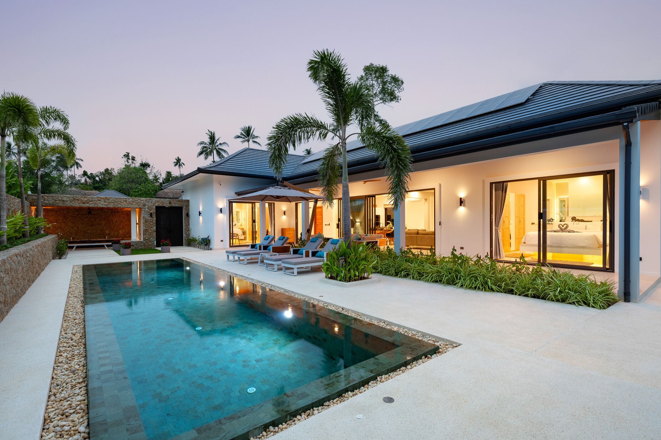 Outdoor pool, pool umbrellas, sun loungers