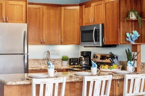 Fridge, microwave, oven, stovetop - SUMMER SALE! Updated Napili Condo Walk to Napili Bay - Napili Ridge G16 (Lahaina)