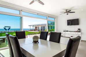 Dining - Serene dog-friendly villa with impressive views, outdoor pool, private patio, AC (Rosarito)