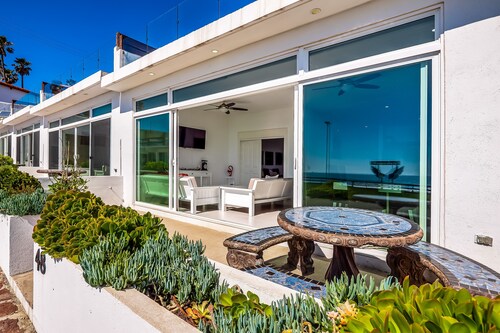 Serene dog-friendly villa with impressive views, outdoor pool, private patio, AC