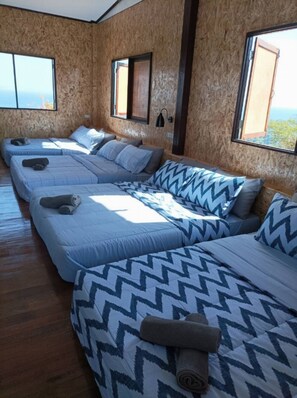 家庭四人房, 海景 | 免費 Wi-Fi、床單