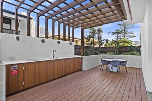 Exterior - Opus - GCLR (Broadbeach)