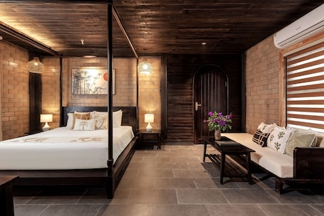 Ropa de cama de alta calidad, colchones Select Comfort y escritorio