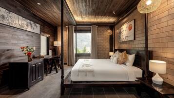 Luxury Double Room, 1 King Bed, Bathtub, Mountain View | Premium bedding, Select Comfort beds, desk, laptop workspace