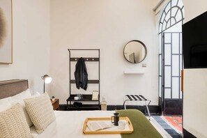 1 chambre, bureau, Wi-Fi, draps fournis
