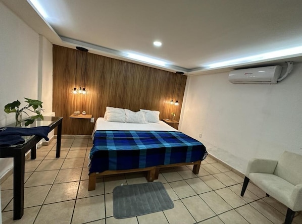 1 chambre, fer et planche à repasser, Wi-Fi, draps fournis