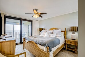 3 bedrooms, internet, bed sheets - 8th-floor Gulf front condo with balcony, washer/dryer, pool, & hot tub (Orange Beach)