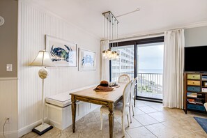 Dining - 8th-floor Gulf front condo with balcony, washer/dryer, pool, & hot tub (Orange Beach)