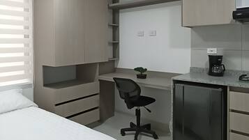 1 camera, Wi-Fi, lenzuola