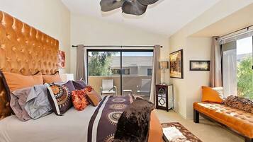 2 bedrooms, iron/ironing board, travel crib, WiFi (free)