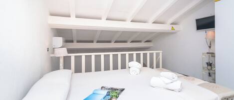 ファミリー アパートメント ベッドルーム (複数) 2 バスルーム (Trilo Porto Rotondo Castello 1) | 2 室のベッドルーム、WiFi (無料)、ベッドシーツ