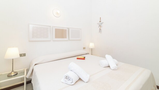 2 kamar tidur, Wi-Fi gratis, dan seprai linen