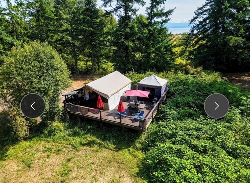 Luxury Safari tent adjacent to the beach, following a nature trail to the river
