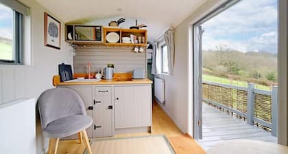 Charming Hut w/ Outdoor Bath & Decking, Sea Views