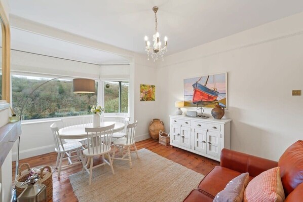 TV, fireplace, stereo, offices