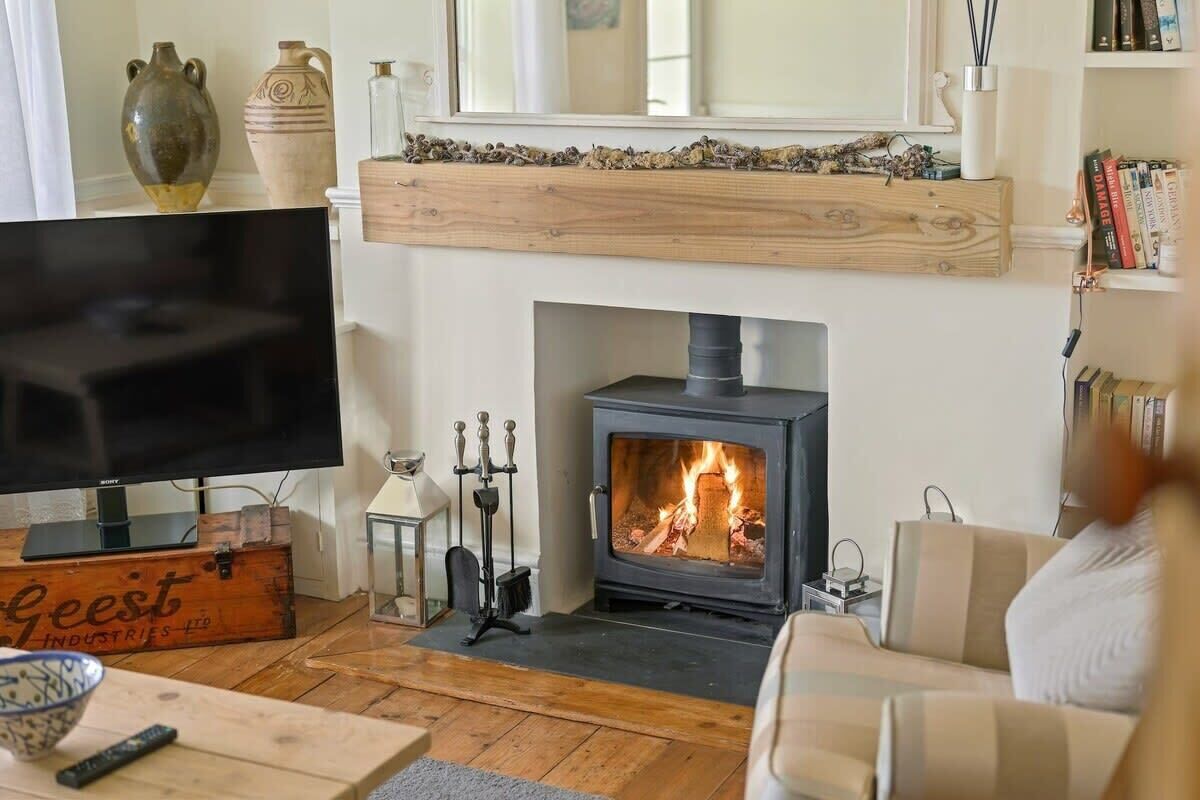 TV, fireplace, stereo, offices