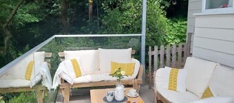 Cosy Home on the Waterfront, Private Parking