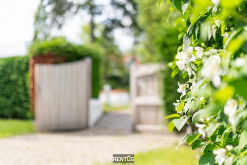 Villa De Mus-villa w/ enclosed garden for 9 guests