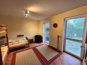 2 bedrooms, free WiFi, bed sheets - Apartment 'Cattle Barn - Leben Auf Dem Hof' with Sea View, Private Terrace and Wi-Fi (Tröndel)