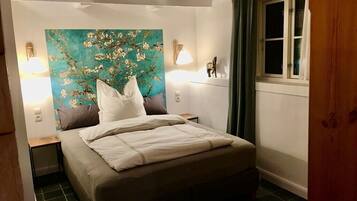 1 slaapkamer, een strijkplank/strijkijzer, gratis wifi, beddengoed