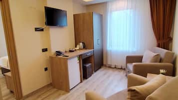 Suíte família | 1 quarto, roupas de cama premium, escrivaninha