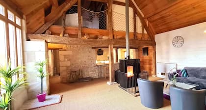 Gîte pour15 PERSONNES avec piscine et jacuzzi au coeur des châteaux de la Loire