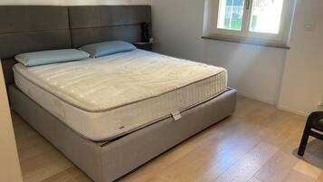 2 camere, ferro/asse da stiro, Wi-Fi, lenzuola