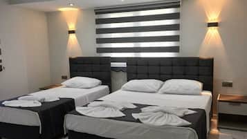 Deluxe Triple Room | Free WiFi, bed sheets