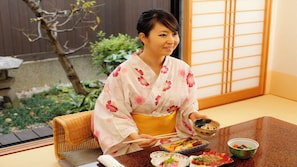 Outdoor dining - Koto no Yado Musashino (Nara)