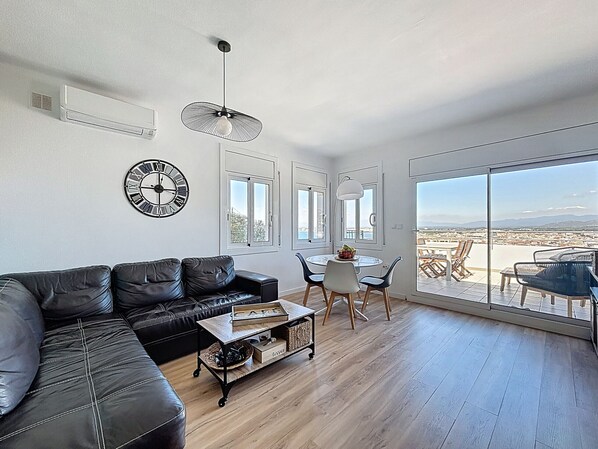 Living area - BONREPOS - MAGNIFIQUE APPARTEMENT VUE MER (Rosas / Roses)