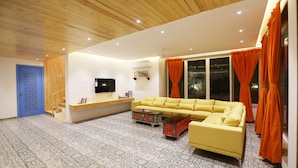 Interior detail - Moroccan Villa by Shiloh Stays (Igatpuri)