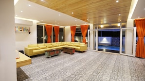 Interior detail - Moroccan Villa by Shiloh Stays (Igatpuri)