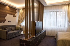 Junior Studio Suite, City View | Premium bedding, minibar, in-room safe, laptop workspace - VALIDE RESIDENCE (Istanbul)