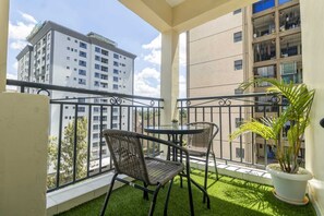 Apartemen Deluks | Balkon
