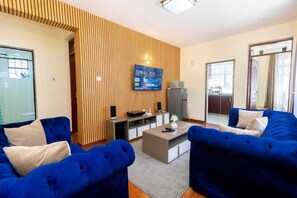 Living area - Lux Suites Mararo Court Apartments (Nairobi)