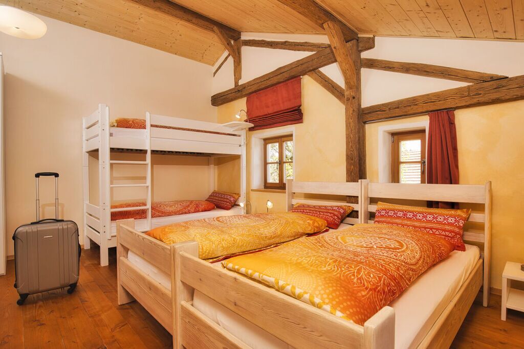 4 habitaciones, tabla de planchar con plancha y wifi gratis 