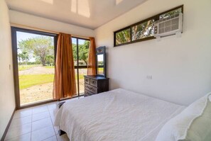 3 chambres, fer et planche à repasser, Wi-Fi gratuit, draps fournis