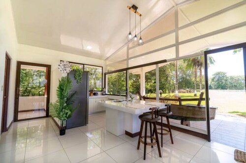 Newly Constructed Family Home - Beach & Dominical