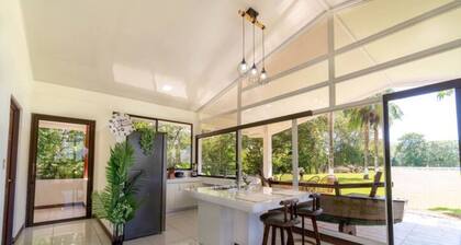 Newly Constructed Family Home - Beach & Dominical