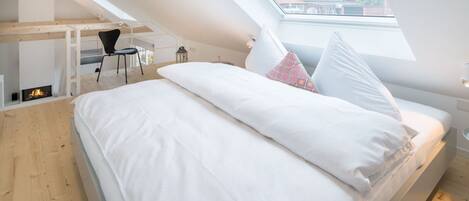 2 室のベッドルーム、アイロン / アイロン台、旅行用ベビーベッド、WiFi (無料)