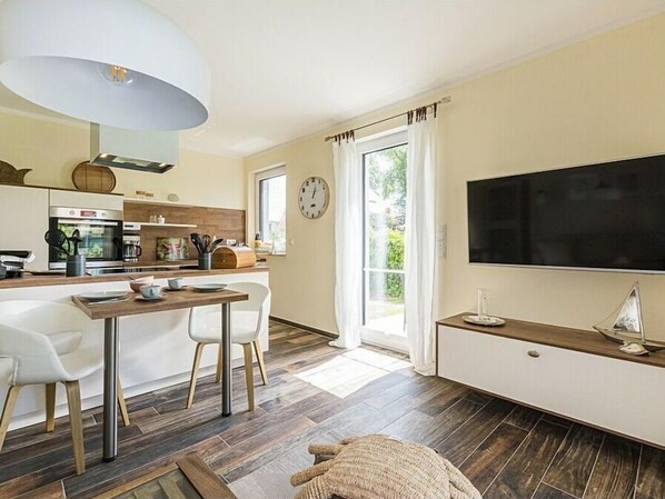 Réfrigérateur, four, plaque de cuisson, lave-vaisselle