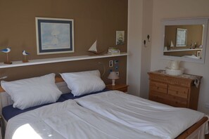3 bedrooms, iron/ironing board, travel cot, free WiFi