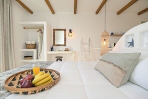 Grand Suite, Sea View | Individually decorated, individually furnished, desk, soundproofing - Marine Dream (Naxos)