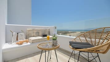 Suíte grand, vista para o mar | Terraço/pátio