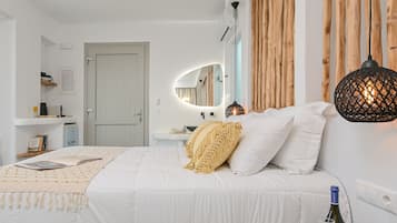 Suíte executiva, vista para o mar | Individualmente decorados, individualmente mobiliados, escrivaninha