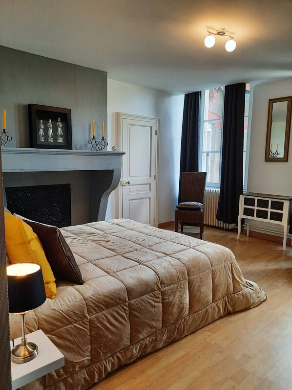 2 slaapkamers, een strijkplank/strijkijzer, wifi, beddengoed