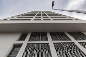 Front of property - notaMi - Terminal Tower - S. Cristoforo  (Milan)