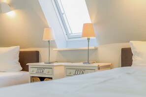 2 bedrooms, iron/ironing board, free WiFi, bed sheets - Appartement Amsterdam (Westerland)