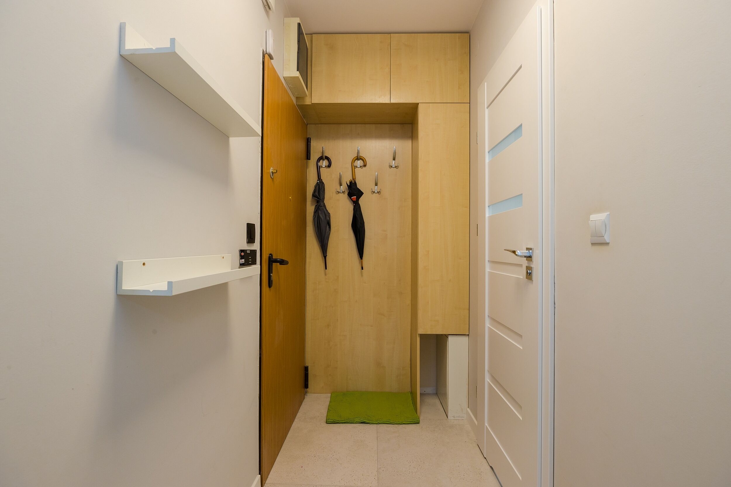 Departamento empresarial | 1 habitación, escritorio y cortinas blackout 